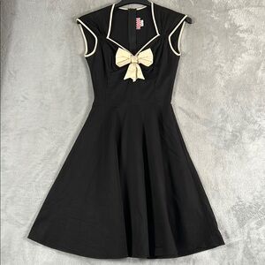 Pinup couture, 50s styles rockabilly, short sleeve dress size medium